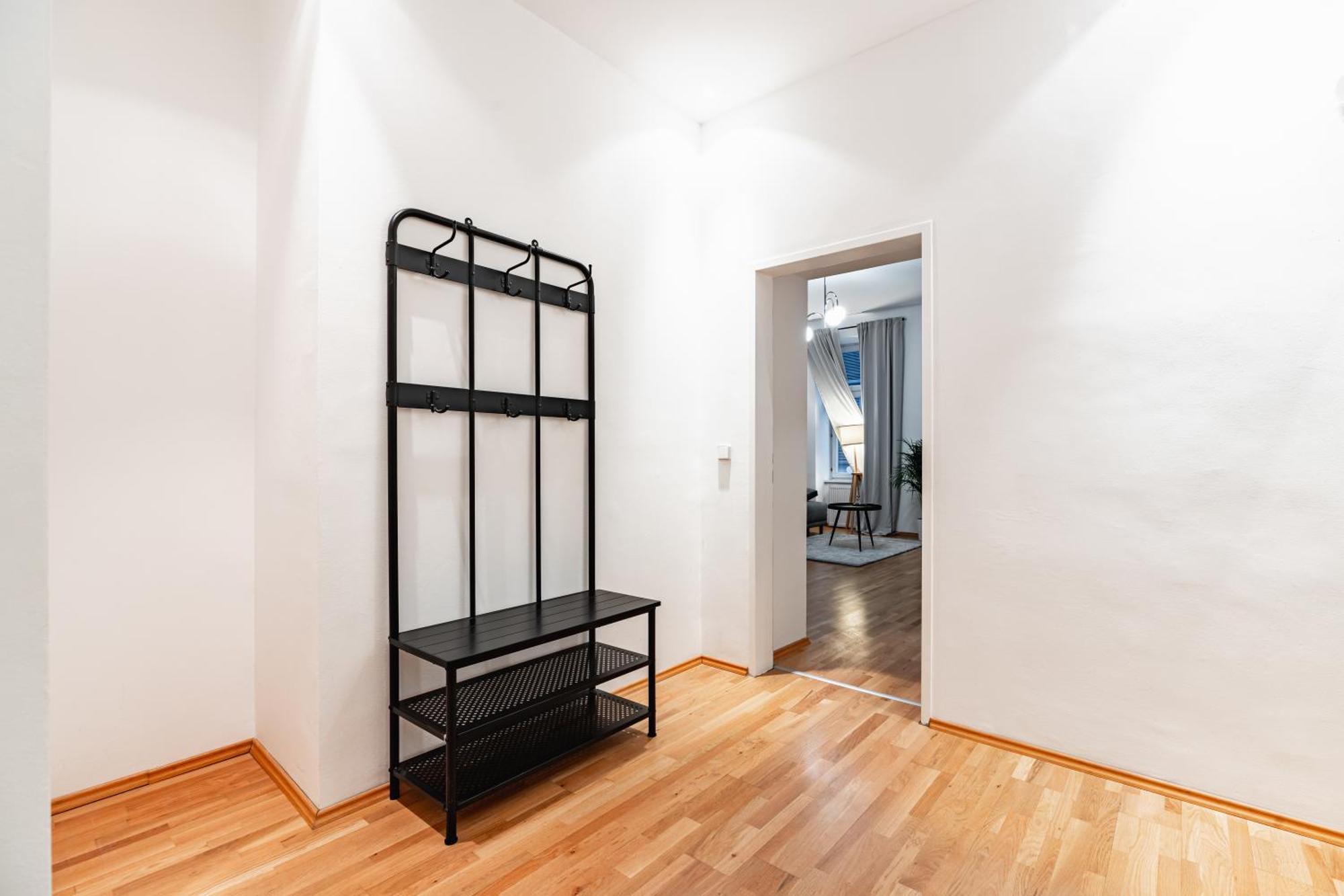 Apartment Spacious 3-room Apt. 15 Min To The Center *